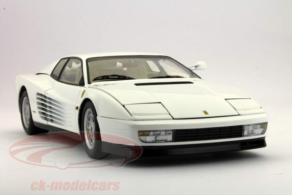 Kyosho 1:18 Ferrari Testarossa Year 1984 white 08424W model