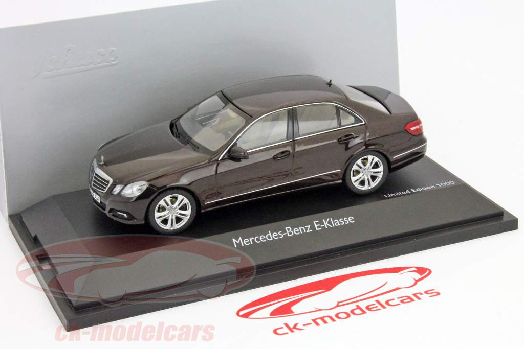 Mercedes-Benz E-Class avantgarde marrom Schuco 1:43