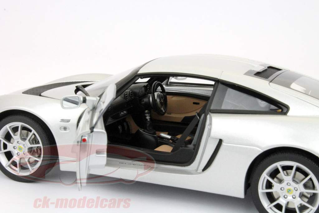 莲花Europa小号AUTOA​​RT 1:18银