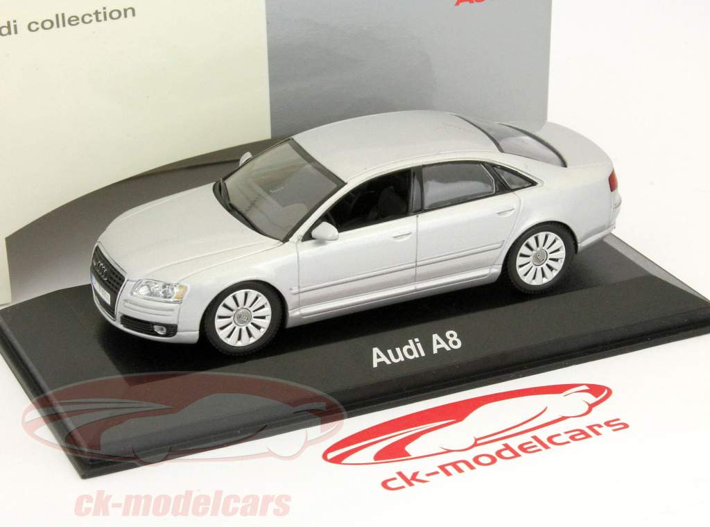 Audi A8 modello Facelift 2005 argento 1:43 Minichamps