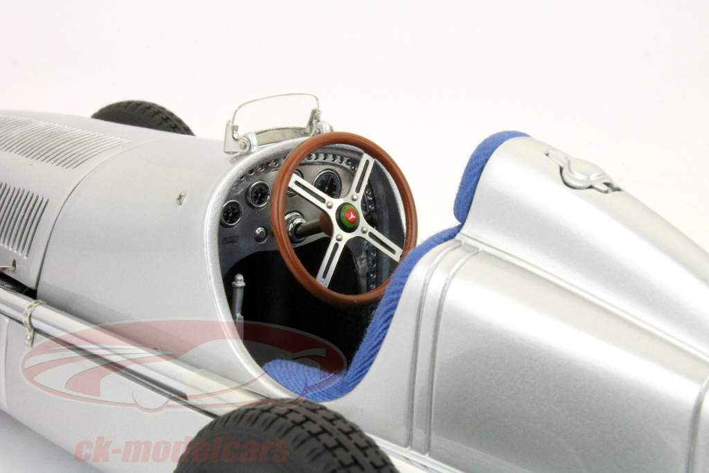 CMC 1:18 1934銀 で構築メルセデスベンツW25シルバーアロー M