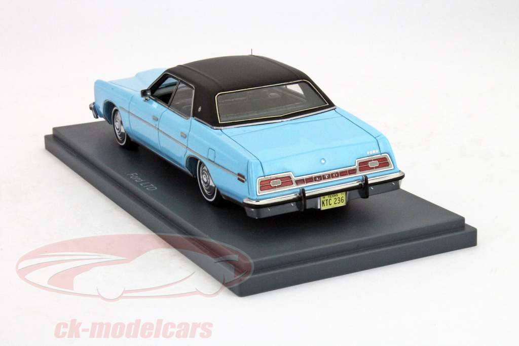 Ford LTD blue 1:43 Neo