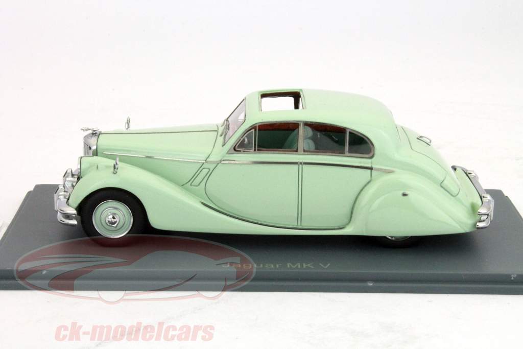 Jaguar MK V vert 1:43 Neo