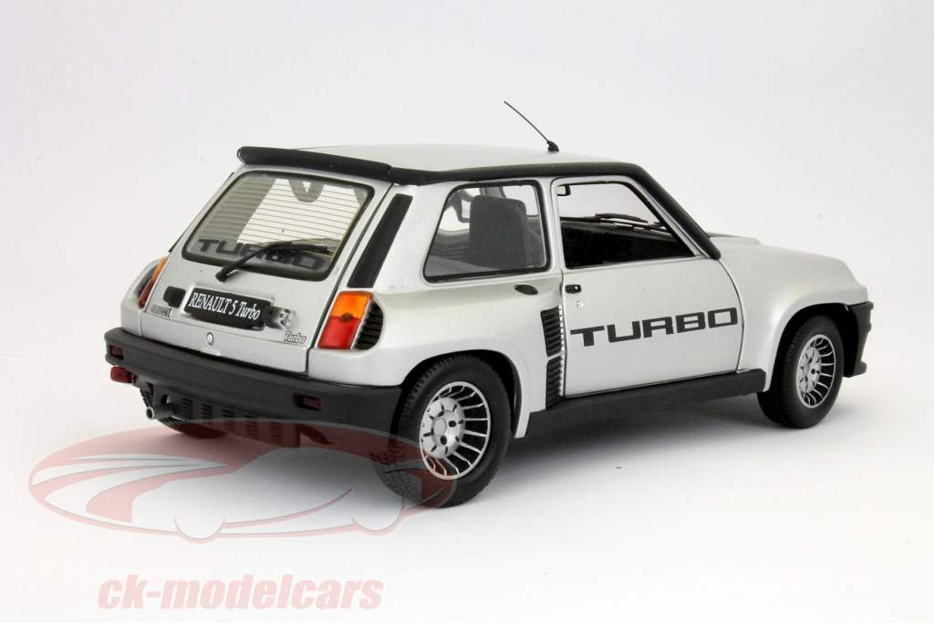 Renault 5 Turbo 1 1984 серебра 1:18 Universal Hobbies