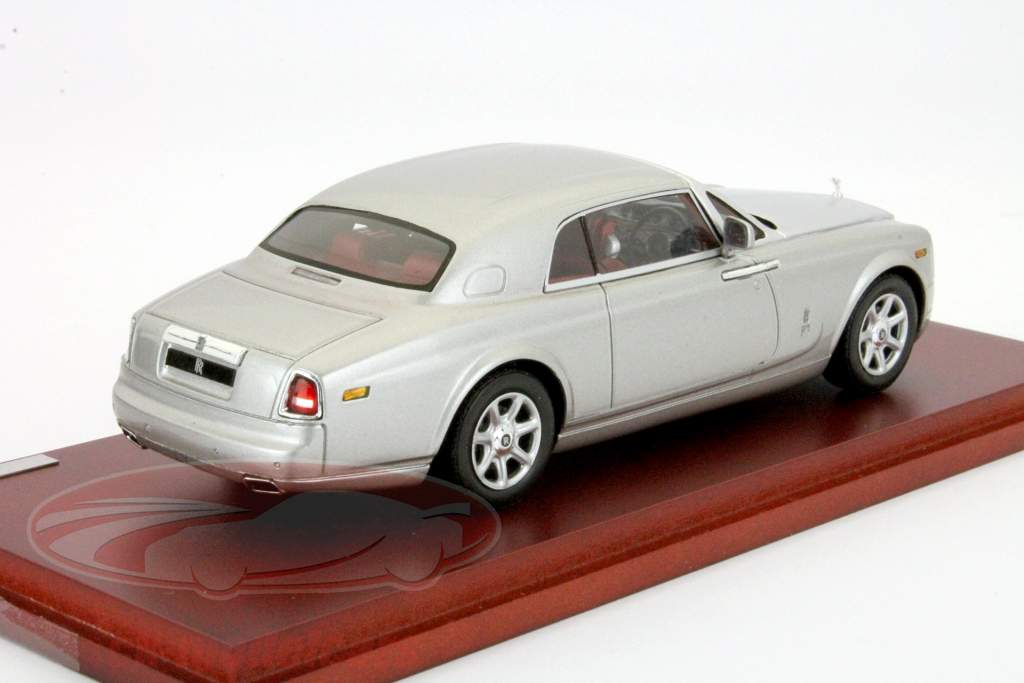 劳斯莱斯幻影双门轿跑车在2009年建成白银1:43的TrueScale