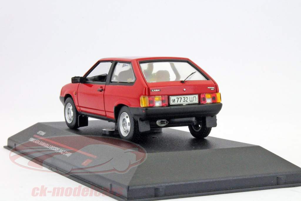 拉达萨马拉是1986年红1:43 IXO