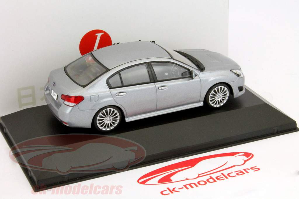 斯巴鲁力狮B4建于2010银色金属1:43 JCollection