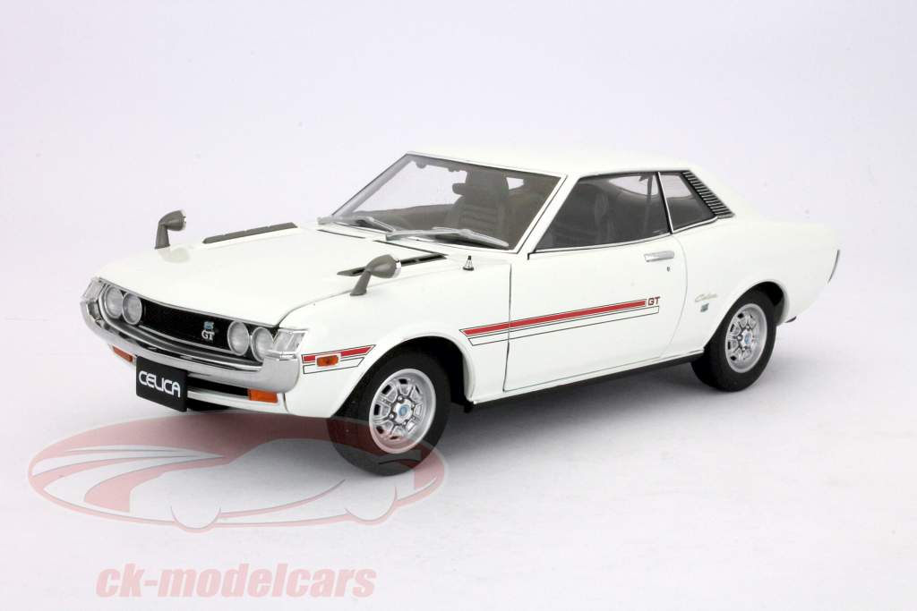 自動車 Toyota Celica 1600GT (TA22) 1/18 AUTOart 1:18 Scale Toyota Celica 1600GT (TA22) White. ezToys