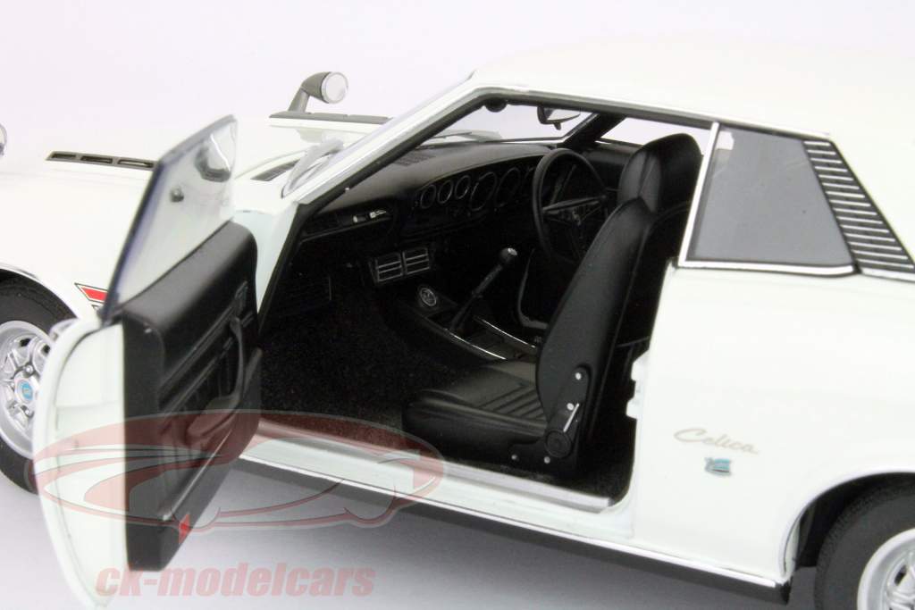 AUTOart 1:18 Toyota Celica 1600 GT (TA22) 1st generation RHD