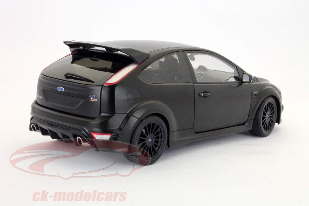 Ford Focus RS модели 2010 матовый черный / матовый черный 1:18 Minichamps