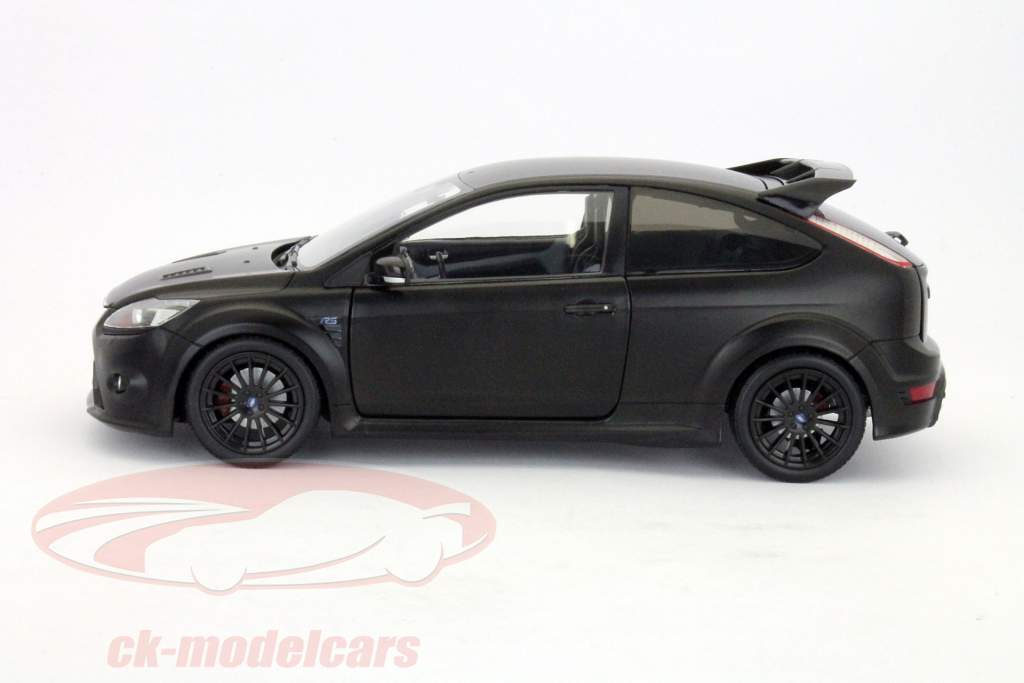 Ford Focus RS модели 2010 матовый черный / матовый черный 1:18 Minichamps