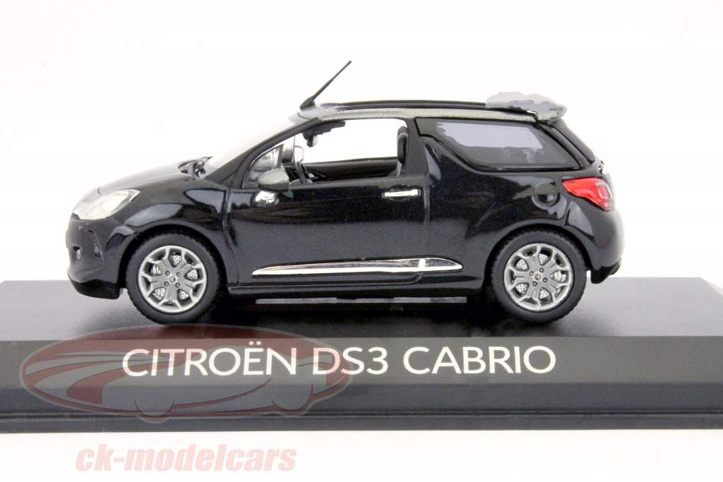 シトロエンDS3カブリオレ2013年ブラック1時43完成モデル