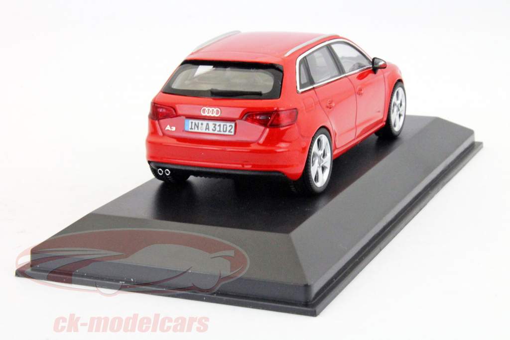 2012赤モデルSchuco 1時43分で構築アウディA3スポーツバック