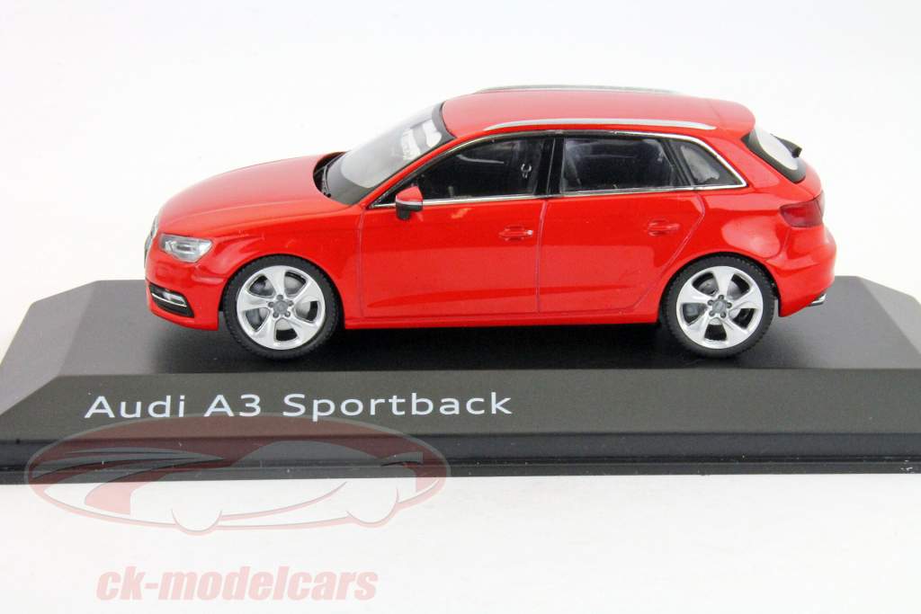 2012赤モデルSchuco 1時43分で構築アウディA3スポーツバック