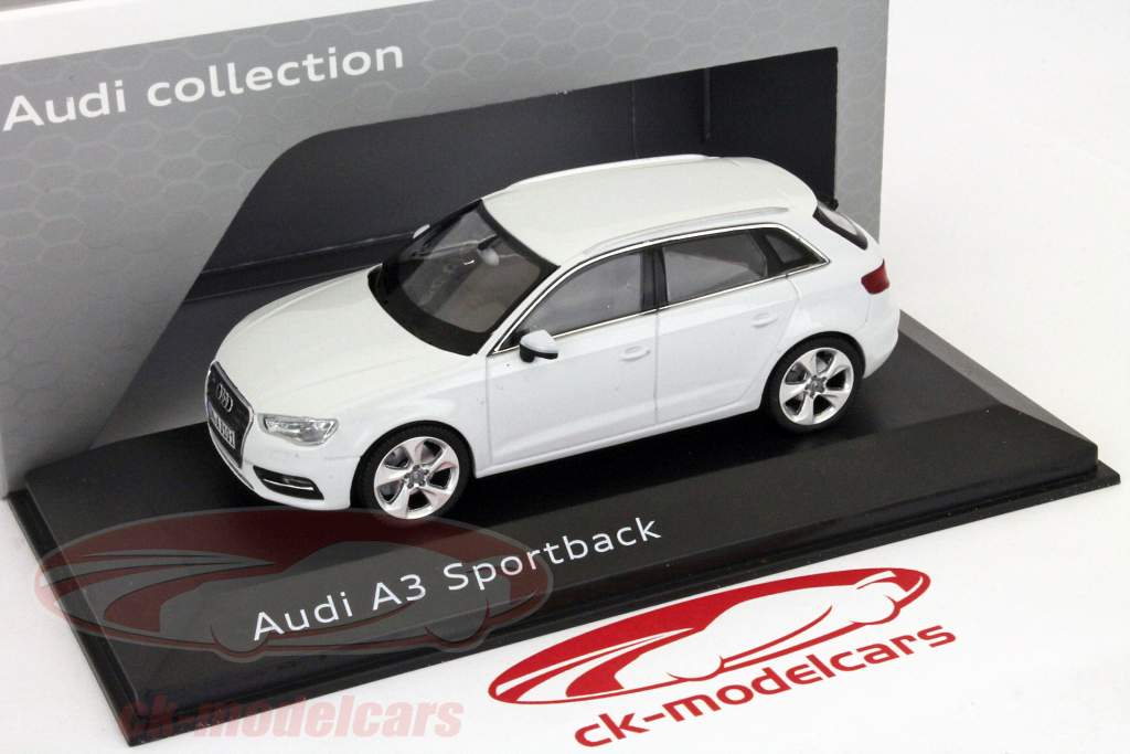 2012ホワイト1時43分モデルSchucoに建てアウディA3スポーツバック