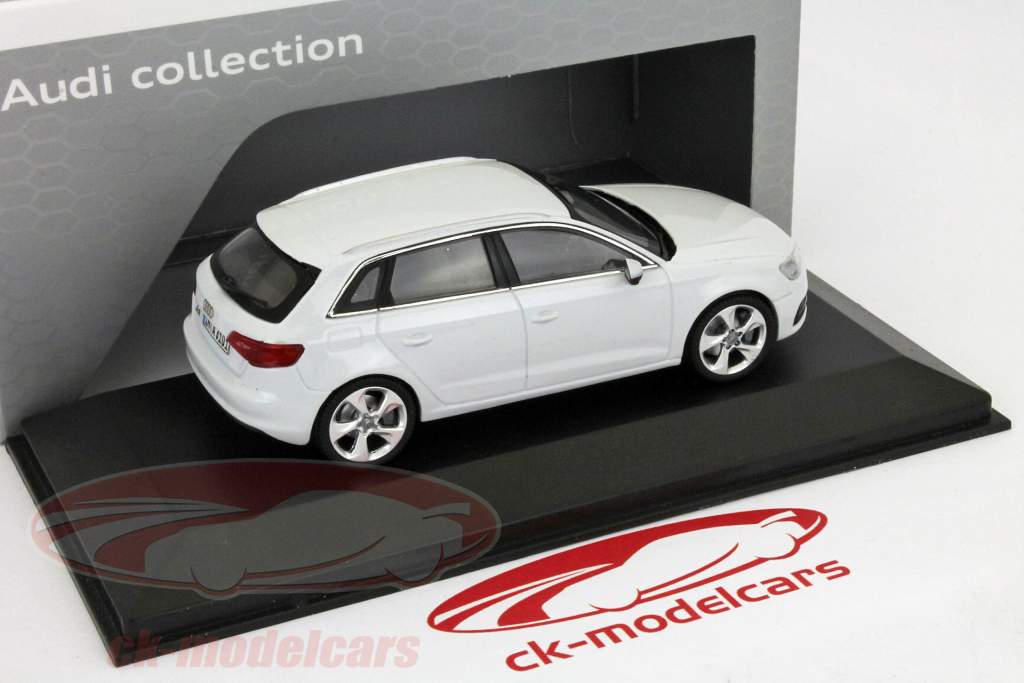 2012ホワイト1時43分モデルSchucoに建てアウディA3スポーツバック