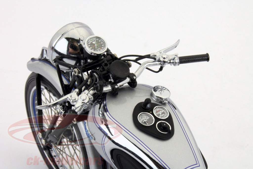 Minichamps 1:12 Triumph Tiger 100 Bj. 1939 silber 122133800