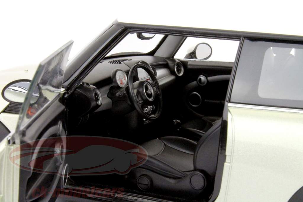 Mini Copper r56 Year 2006 silver 1:18 Kyosho