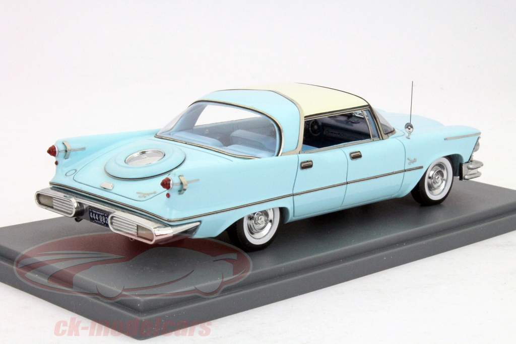 Imperial Crown Southampton blue / white 1:43 NEO