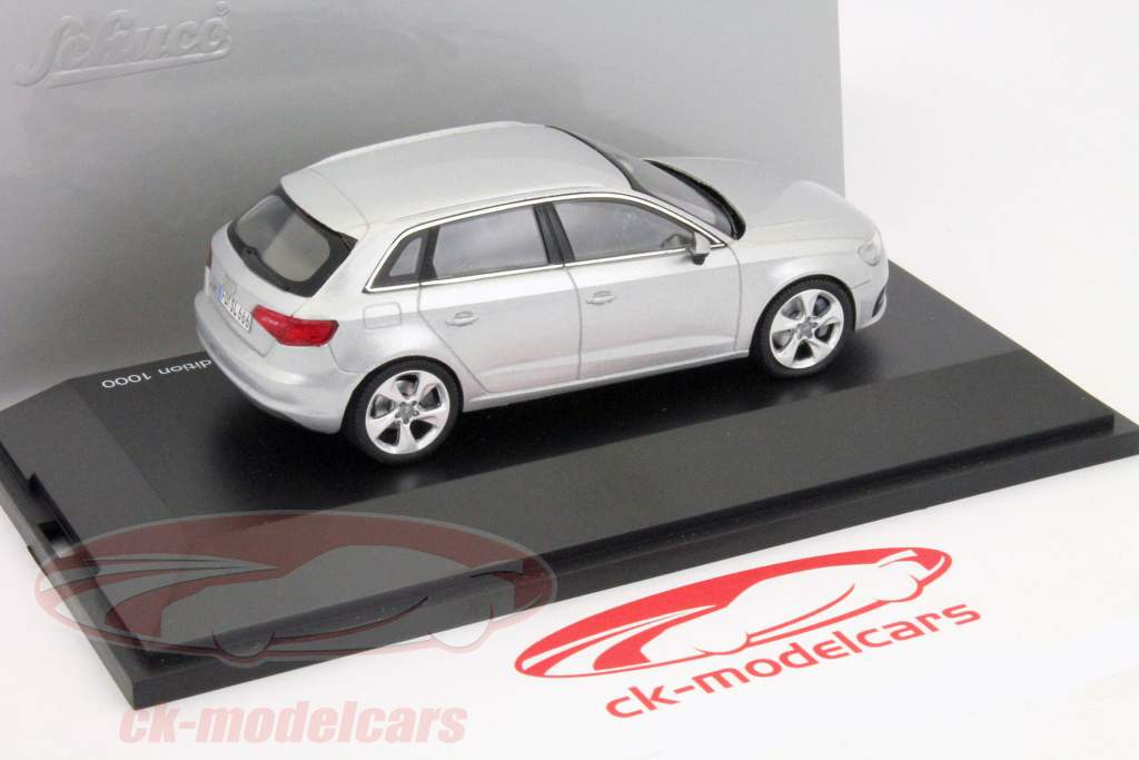 奥迪A3 Sportback的建造年份2012冰银旭格1点43