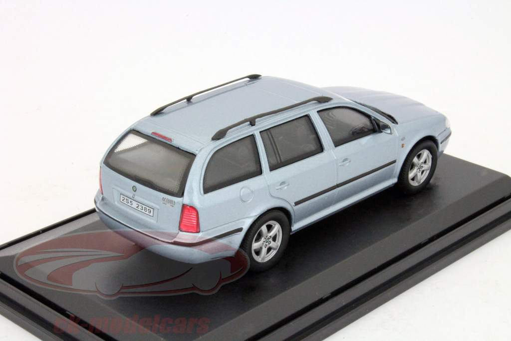 Skoda Octavia Combi anno 2000 azzurro 1:43 Abrex