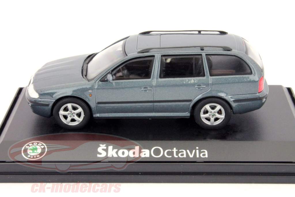Skoda Octavia Combi Año 2000 gris 1:43 Abrex