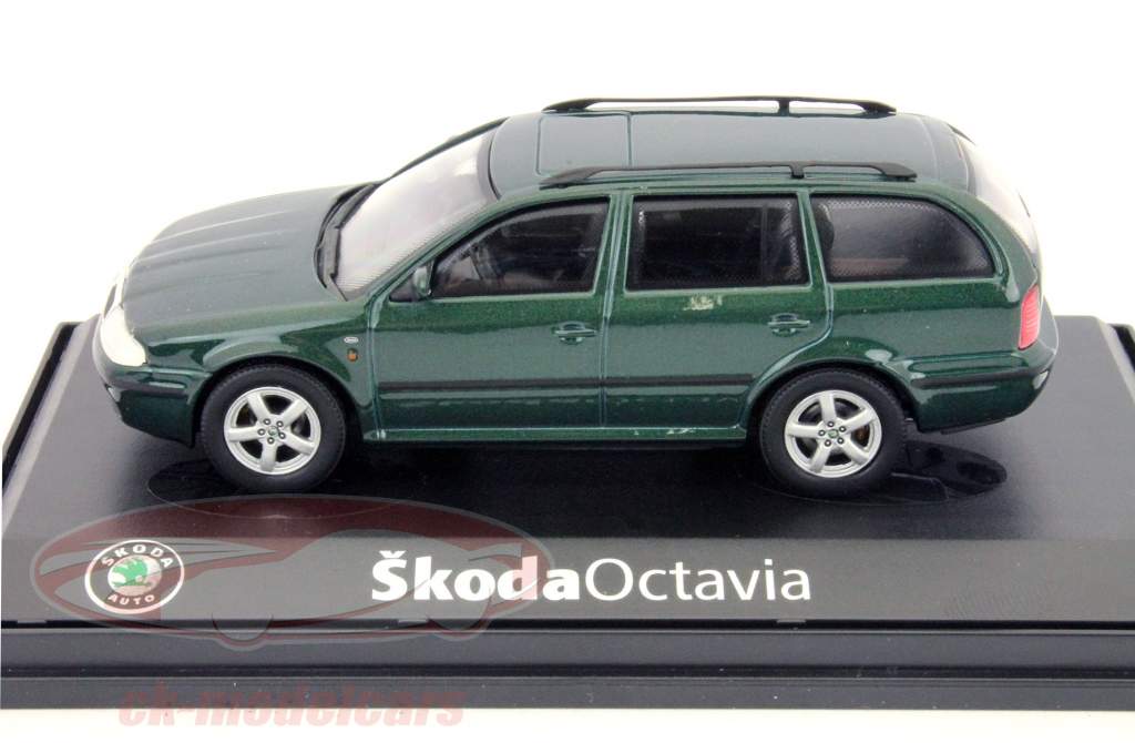 Skoda Octavia Combi Año 2000 verde 1:43 Abrex