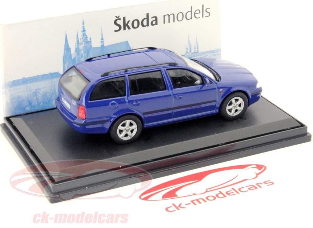 Skoda Octavia Combi anno 2000 hellblau 1:43 Abrex
