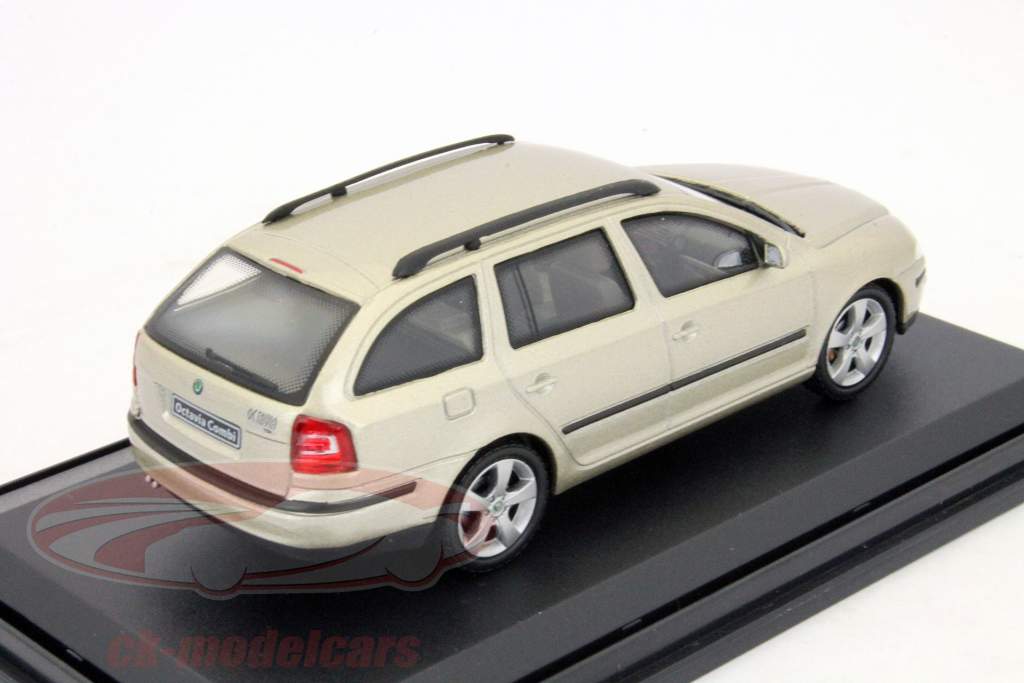 Skoda Octavia Combi År 2004 beige 1:43 Abrex