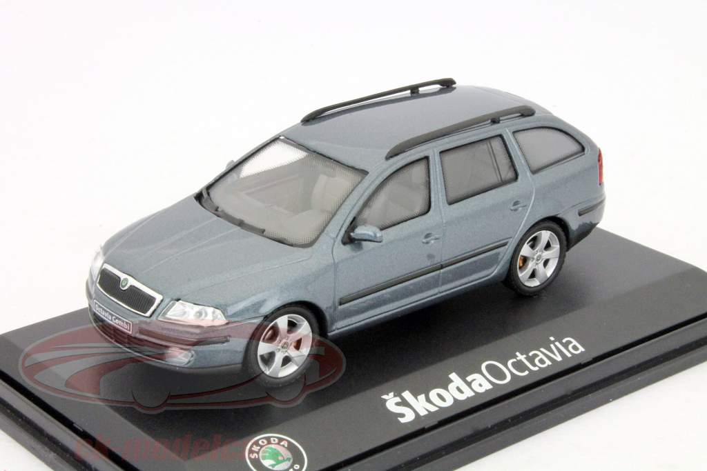 シュコダオクタビアコンビイヤー2004グレー1時43分完成モデル