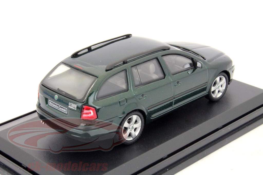 Skoda Octavia Combi année 2004 vert 1:43 Abrex
