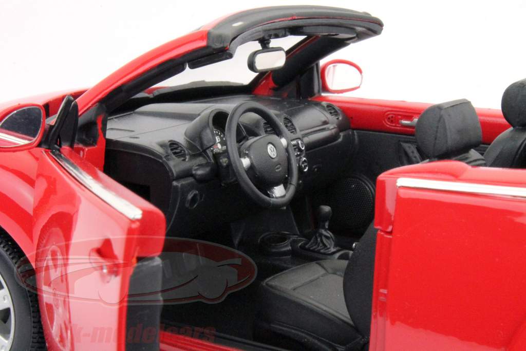 フォルクスワーゲンVWニュービートルコンバーチブルレッド腕ずく1時18分