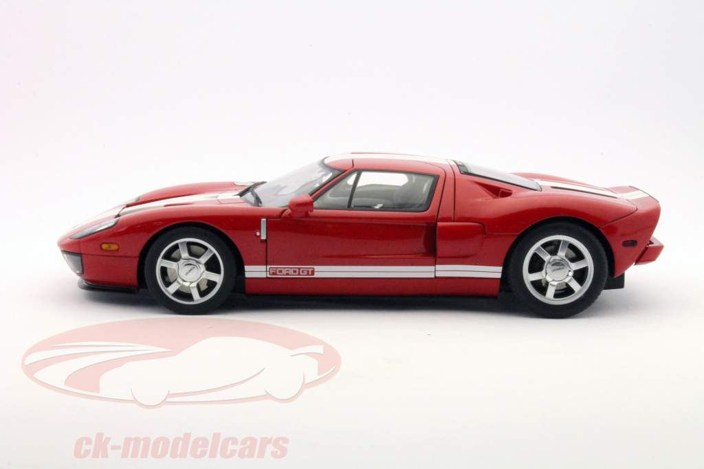 Ford GT rojo 1:18 AUTOart