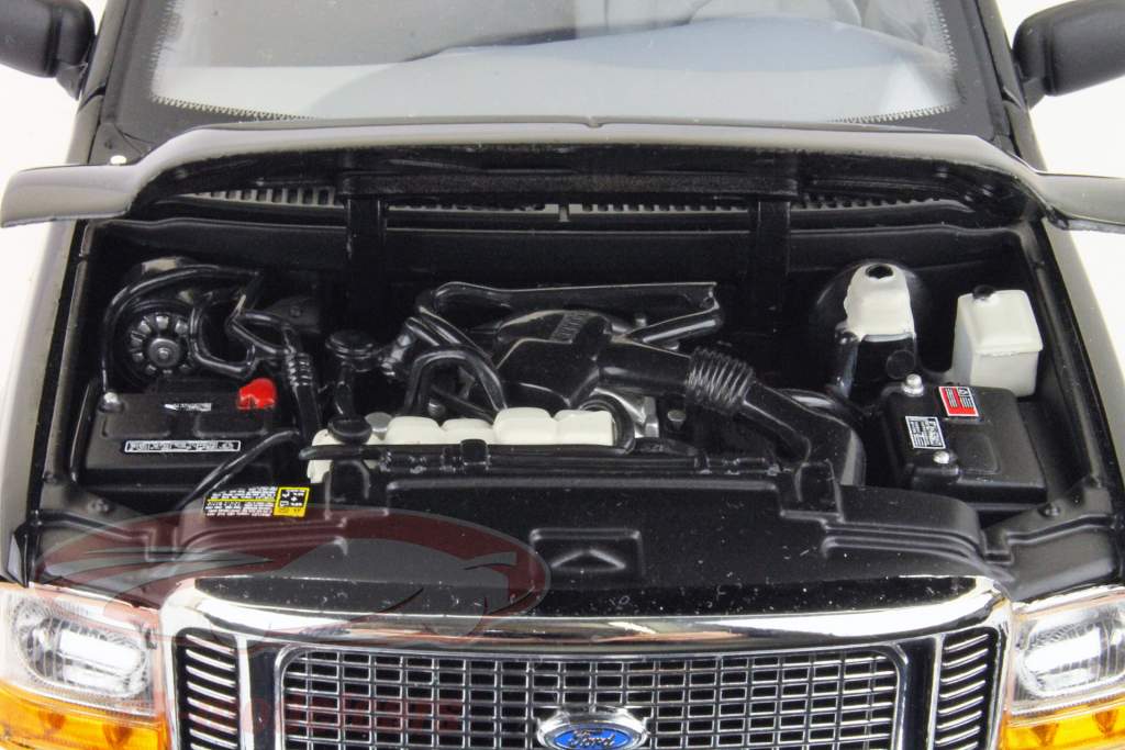 Ford Excursion Limousine 2002 black 1:18 SunStar