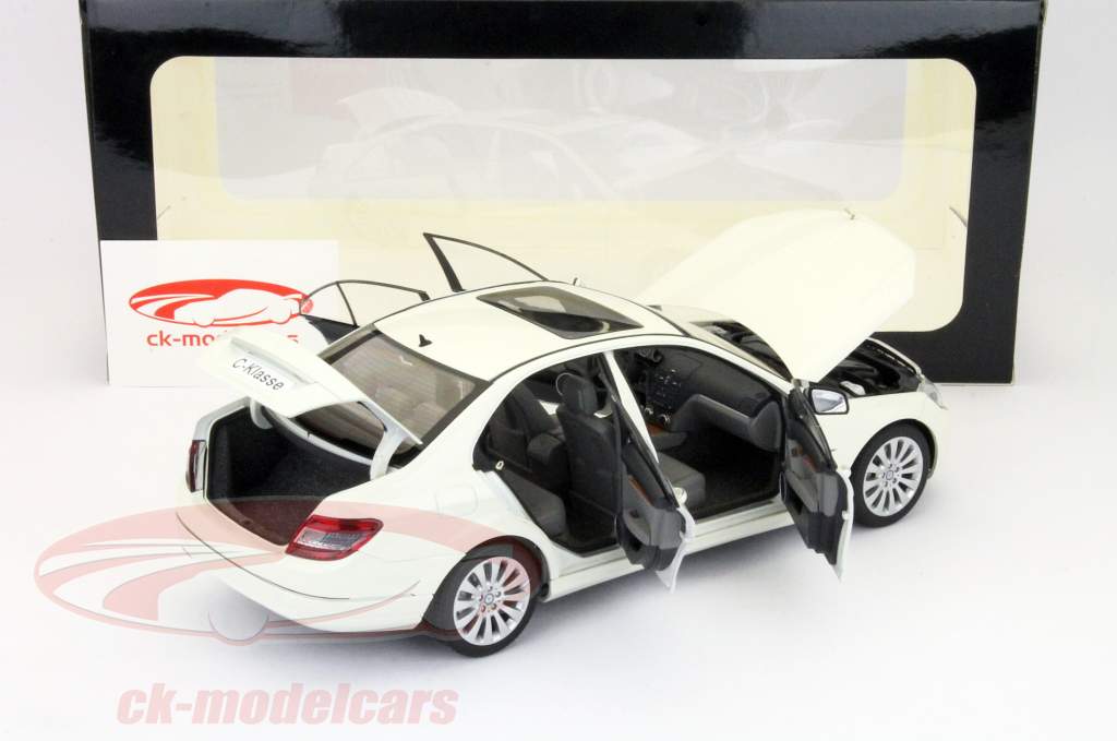 メルセデス·ベンツCクラスセダンエレガンスホワイト1時18分オートアート