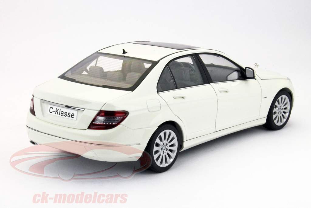 メルセデス·ベンツCクラスセダンエレガンスホワイト1時18分オートアート