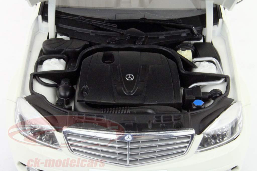 メルセデス·ベンツCクラスセダンエレガンスホワイト1時18分オートアート