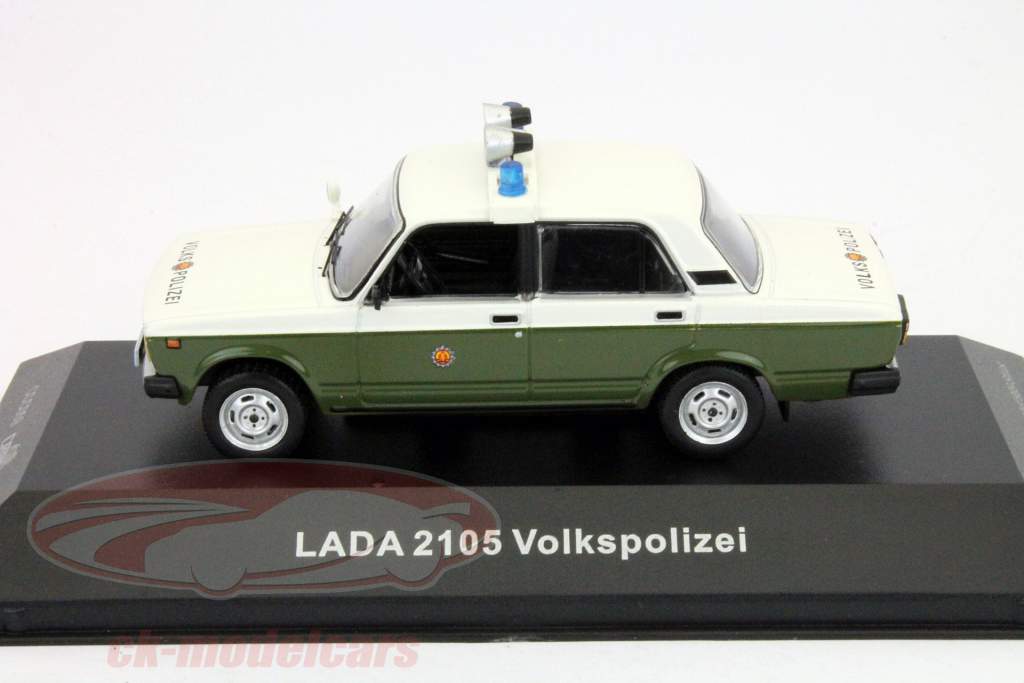 拉达 1200 (2105) 四门轿车 副总裁 民警 绿色 / 白 1:43 IXO
