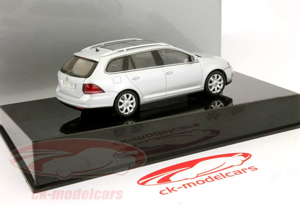 AUTOart Volkswagen Golf Variant silver 1:43