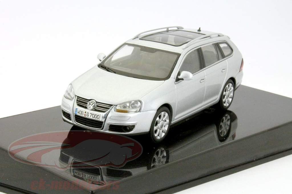 AUTOA​​RT大众高尔夫Variant银1:43