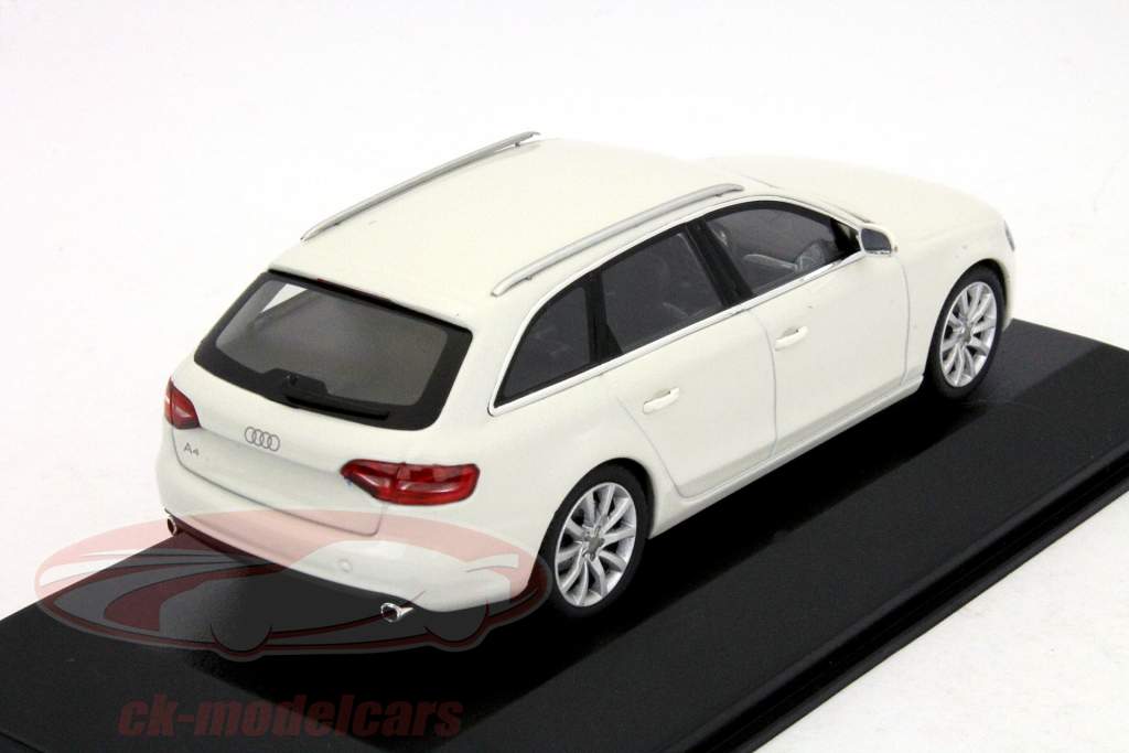 Audi A4 Avant Jaar 2011 wit 1:43 Minichamps