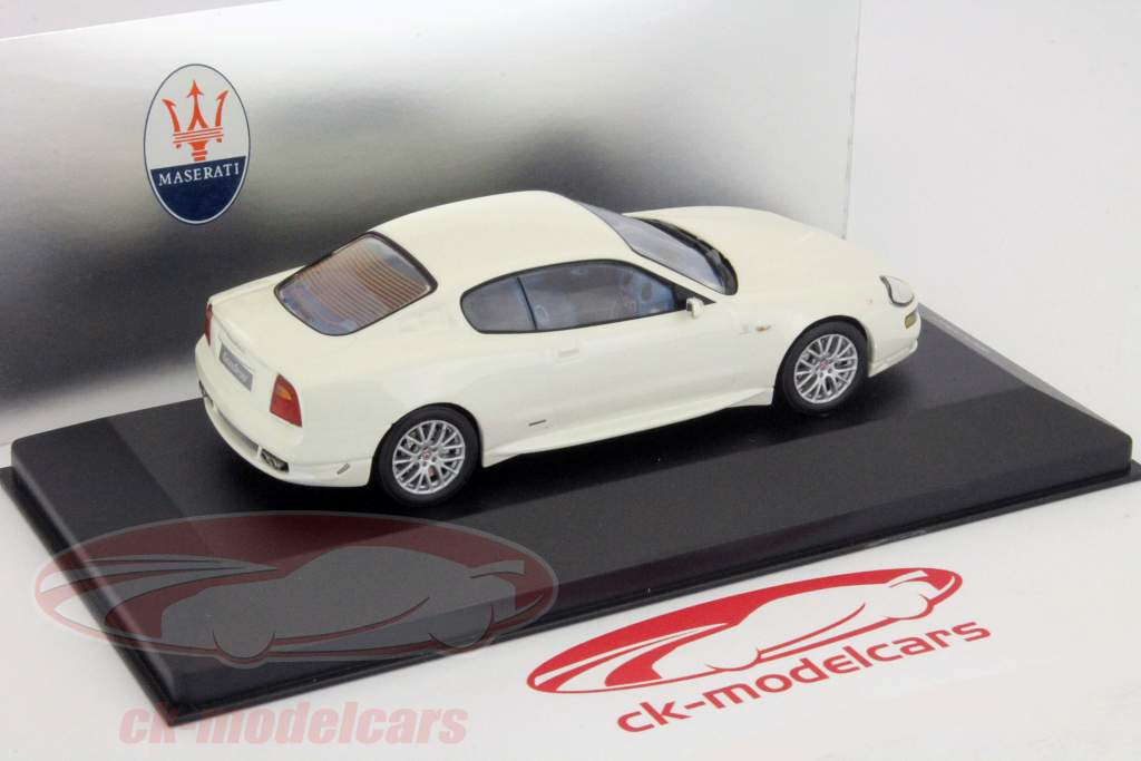 玛莎拉蒂大运动2004年白色1:43 IXO