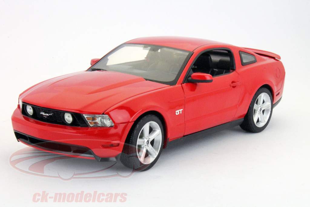 Ford Mustang GT year 2010 red 1:18 Greenlight