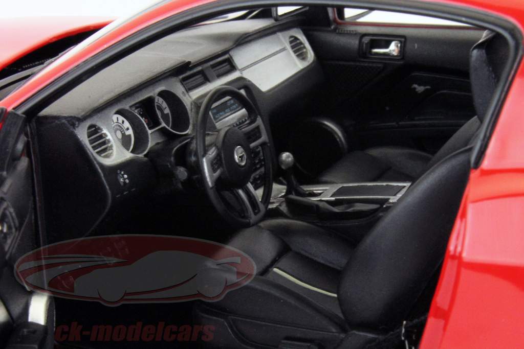 Ford Mustang GT construido en 2010 rojo 1:18 Greenlight