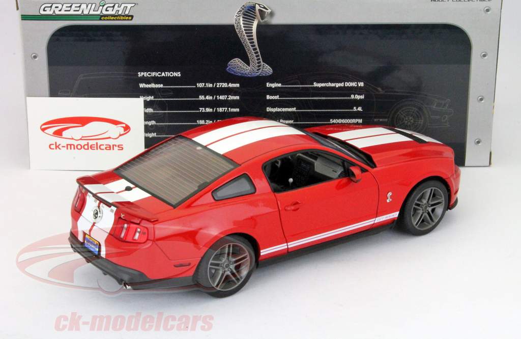 Ford Mustang Shelby GT500 Красный с белыми полосами 1:18 Greenlight