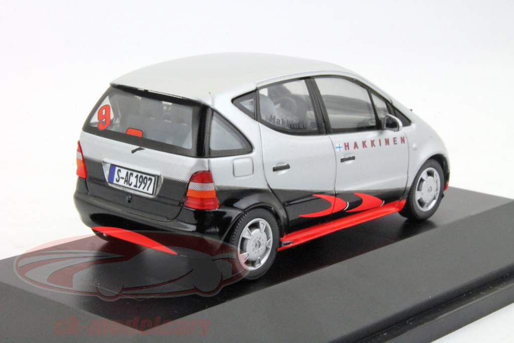 ミカ·ハッキネン、メルセデス·ベンツAクラス＃9銀1時43ヘルパ