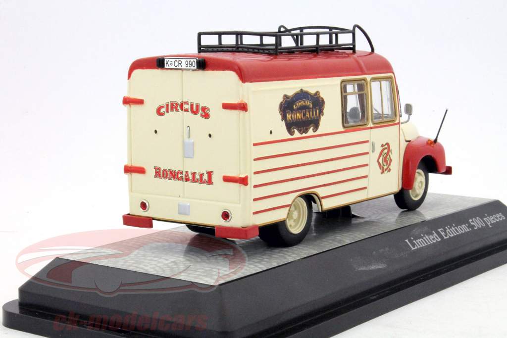 闪电1,75吨箱式货车马戏兰卡里版2013 1:43 PremiumClassiXXs