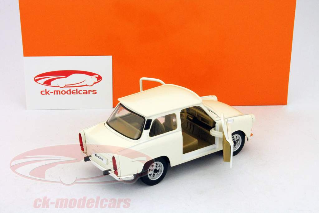 Трабант 601 белый 1:24 Yat Ming