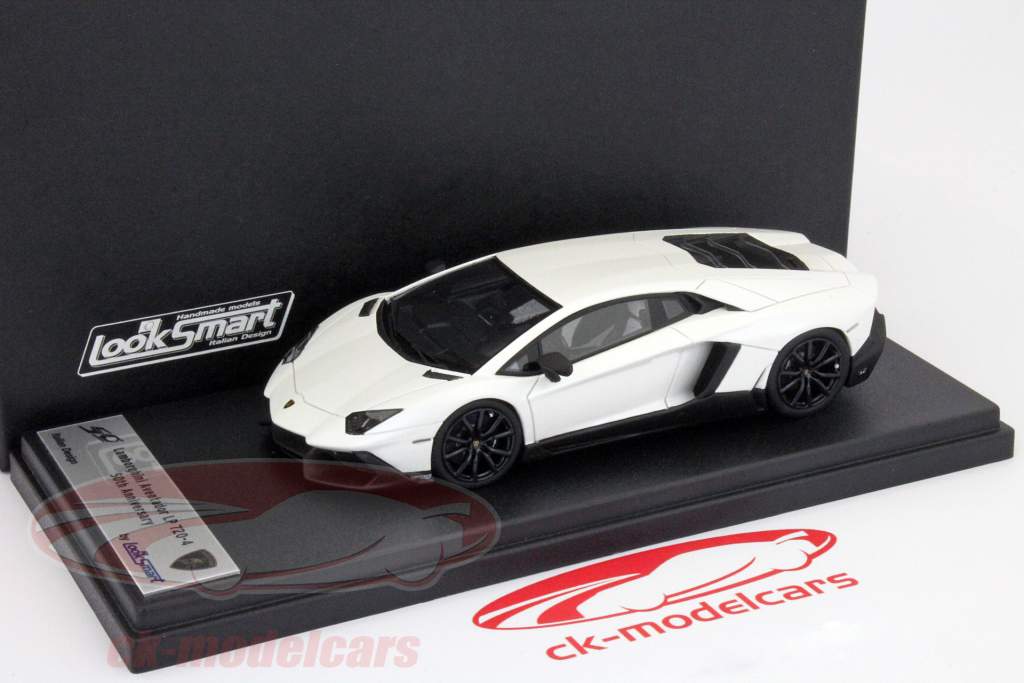 ランボルギーニアヴェンタドールLP 720-4 2013年白午前1時43 LookSmart社