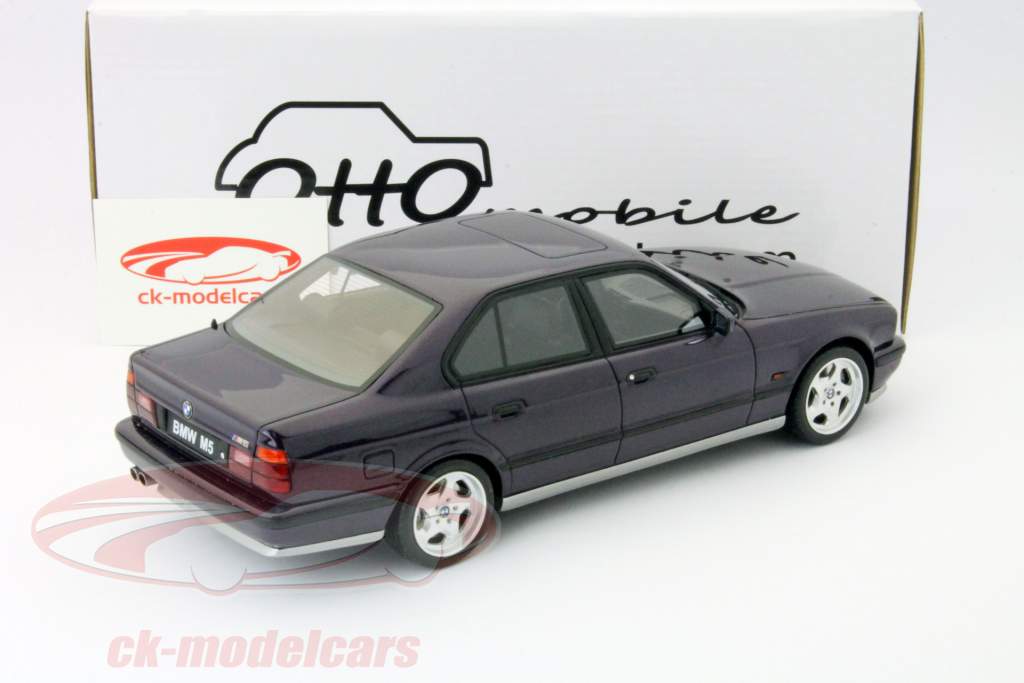 BMW M5 (E34) 1992 techno violet metallic 1:18 Ottomobile